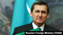 Два окремі джерела, близькі до уряду, повідомили туркменській редакції Радіо Свобода, що Рашид Мередов не з’являвся на роботі з 20 серпня