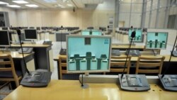 Izbacivanje iz sudnice Izbacivanje iz sudnice