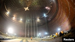 Строительство хранилища сжиженного природного газа в Свиноуйстье на Балтийском побережье Польши