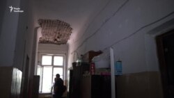 У Запоріжжі родини учасників війни на Донбасі живуть в аварійному гуртожитку (відео) У Запоріжжі родини учасників війни на Донбасі живуть в аварійному гуртожитку (відео)