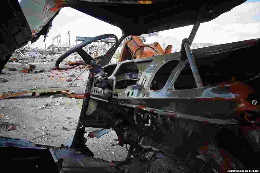 Остатки военного "Уазика"