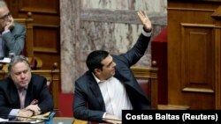 Grčki premijer Aleksis Cipras tokom glasanja o sporazumu između Grčke i Makedonije u Ateni, 25.01.2019.