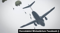 A KC 390-es gyakorló repülésen