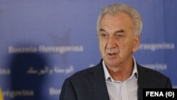 Mirko Šarović, poslanik Srpske demokratske stranke: "Očekujemo da pozicija ponudi rješenja."