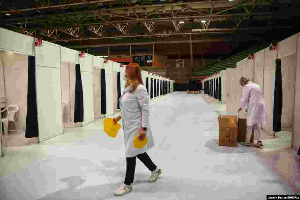 Sve kabine u dvorani Zetra su obilježene po slovima i brojevima.