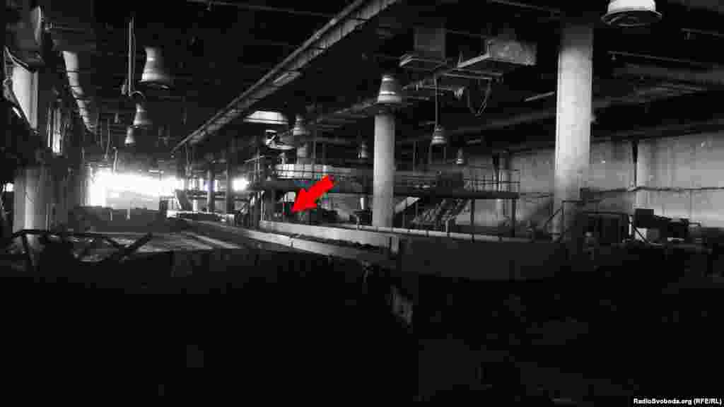 Основна бойова позиція підрозділу Миколи Тихонова. Далі за нею «старий» термінал і ворог