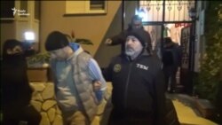 Влада встановила особу стрільця в нічному клубі Стамбула – голова МЗС Туреччини (відео) Влада встановила особу стрільця в нічному клубі Стамбула – голова МЗС Туреччини (відео)