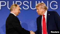 Predsednik SAD Donald Tramp i ruski predsednik Vladimir Putin na Aljasci, 15. avgust 2025.