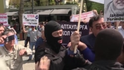 Десятки людей, які вимагали звільнити політв’язнів, затримано в Казахстані (відео) Десятки людей, які вимагали звільнити політв’язнів, затримано в Казахстані (відео)