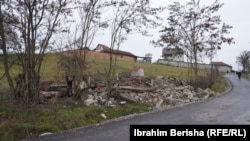 Stara srušena kuća...