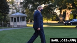 Tramp na putu za helikopter kojim je prebačen u bolnicu