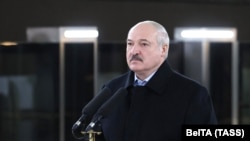 Predsjednik Bjelorusije Aleksandar Lukašenko tokom ceremonije otvaranja treće linije metora u Minsku, 6. novembra 2020. 