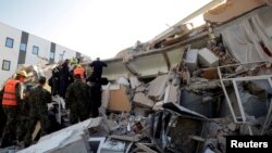 Potraga za preživjelima se nastavlja, Drač