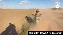 Тренування на мотоциклах 425-го окремого штурмового полку «Скала»