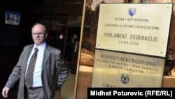 Ulaz u zgradu Parlamenta FBiH, mart 2011