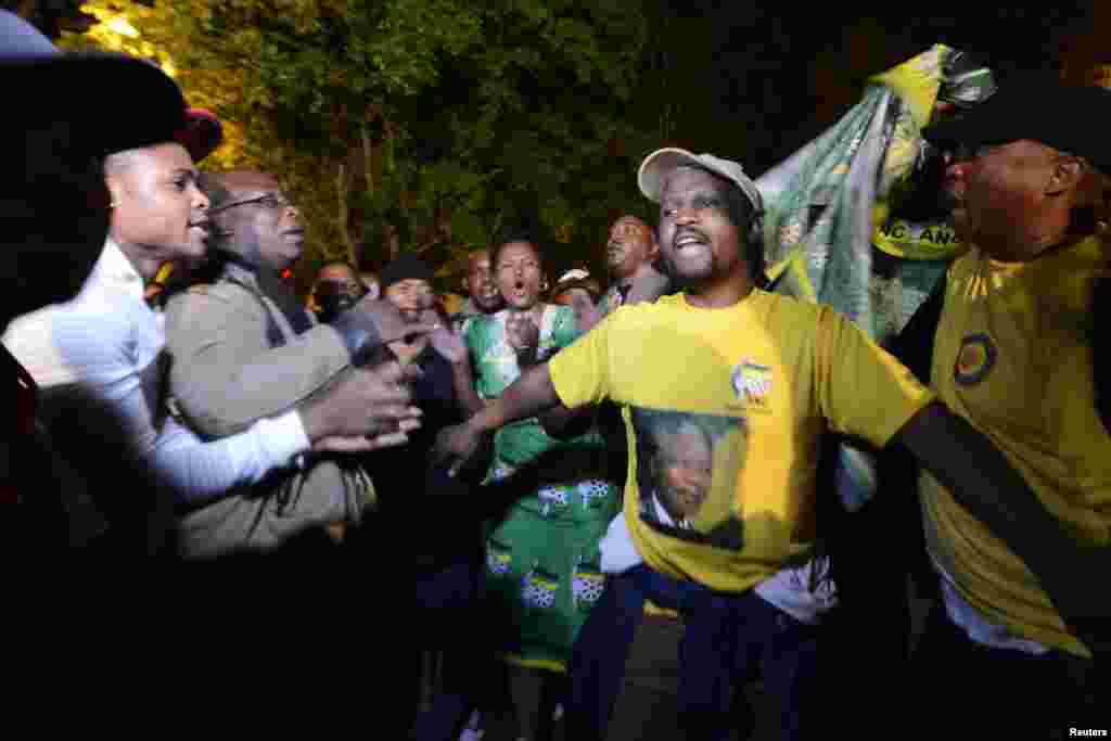 Johannesburg, 6. decembar 2013. Foto: REUTERS / Grant Lee Neuenburg