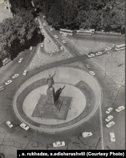 ლენინის მოედანი, 1987 წ.