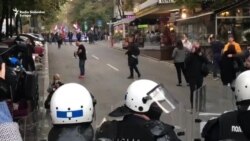 Policija zaustavila desničare nadomak mesta 'Mirëdita' festivala Policija zaustavila desničare nadomak mesta 'Mirëdita' festivala