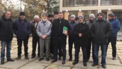 Суд в Симферополе перенес заседание по «делу Веджие Кашка» (видео) Суд в Симферополе перенес заседание по «делу Веджие Кашка» (видео)