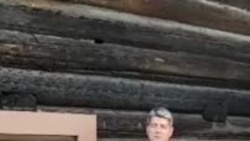 Возле штаба Навального в Иркутске, 12 сентября 2019 года Возле штаба Навального в Иркутске, 12 сентября 2019 года