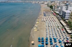 Pogled sa obale Drača.