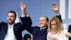 Lideri desničarske koalicije na predizbornom skupu u Rimu, 22. septembra 2022. Mateo Salvini (desno), Silvio Berluskoni i Đorđa Meloni dele desničarsku ideologiju, ali se očekuje da će njihov lični rivalitet podstaći nesuglasice u budućoj vladi.