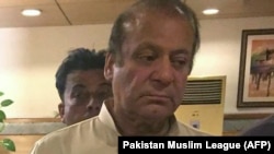 Крім Шаріфа, з-під варти на найближчі 12 годин відпустили також його дочку і зятя. Термін тимчасового звільнення може бути розширений