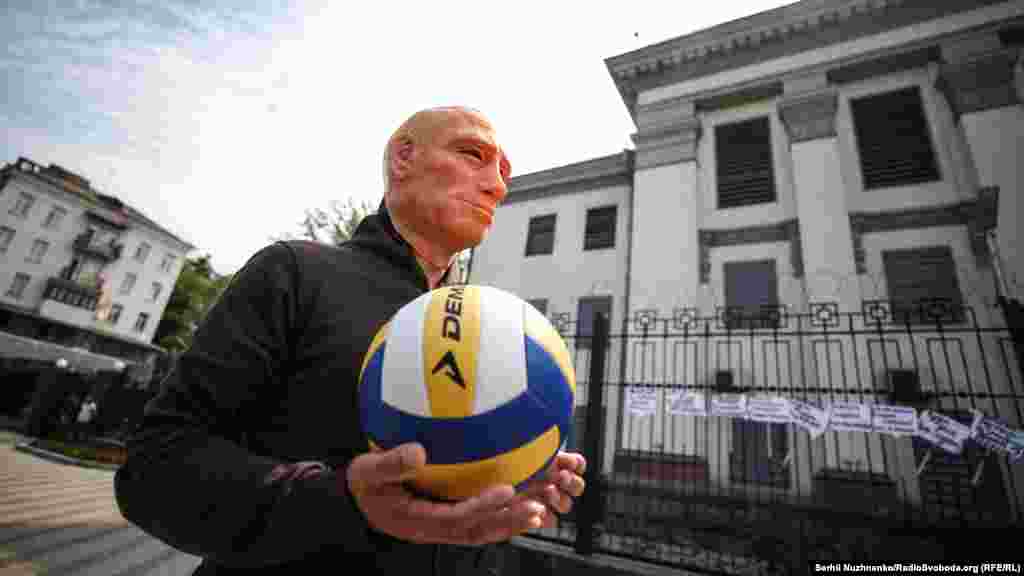 «Путін» залишився один на полі