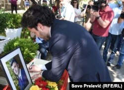 "Pozivam državno tužilaštvo i sudove ali i sve nadležne agencije da pomognu da ovaj proces zaokružimo", kazao je Abazović.