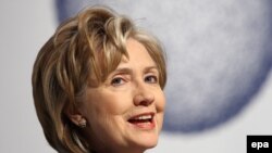 Secretary of State Hillary Clinton said in Copenhagen that the United States is prepared to back a $100 billion a year fund for poor nations from 2020.