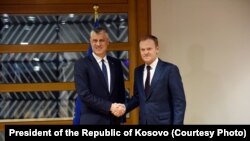 Predsednik Kosova Hashim Thaçi sa predsjednikom Evropskog saveta Donaldom Tuskom u Briselu, 8. februara 2017.