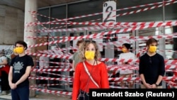 Demonstranti na Univerzitetu za pozorišnu i filmsku umetnost u Budimpešti