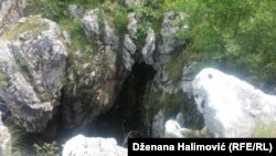 Jama Kazani na Trebeviću iznad Sarajeva