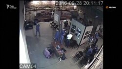 У Москві на фотовиставку з фотографіями війни на Донбасі напали прокремлівські активісти (відео) У Москві на фотовиставку з фотографіями війни на Донбасі напали прокремлівські активісти (відео)