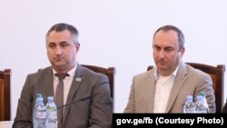 მოსამართლეები, დიმიტრი გვრიტიშვილი და ლევან მურუსიძე ირაკლი კობახიძესთან შეხვედრაზე. მურუსიძეს დიდმა ბრიტანეთმა პერსონალური ფინანსური სანქციები დაუწესა