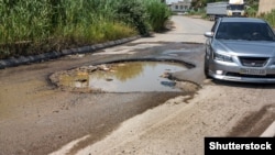 За даними Кабміну, на ремонт доріг у 2018 році виділено понад 45 мільярдів гривень