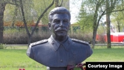 Бюст Сталина уже отлит