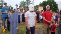 У Дніпропетровську проти бездіяльності дорожніх служб і несправних світлофорів протестували за допомогою перформансу У Дніпропетровську проти бездіяльності дорожніх служб і несправних світлофорів протестували за допомогою перформансу