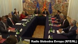 Lideri političkih partija na sastanku kod predsednika Makedonije