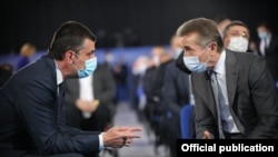 ფოტო არქივიდან: გიორგი გახარია (მარცხნივ) და ბიძინა ივანიშვილი