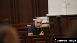 ვასილ ბასილაძე, პოლიციელი