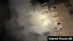 Пошкоджена через російський обстріл багатоповерхівка в Марганці, 17 лютого 2025 року