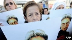 На мітингу, присвяченому пам'яті журналістки Ганни Політковської представників влади не було... Москва, 7 жовтня 2010