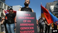 Demonstracije ispred konzulata Turske u Los Angelesu, april 2018.