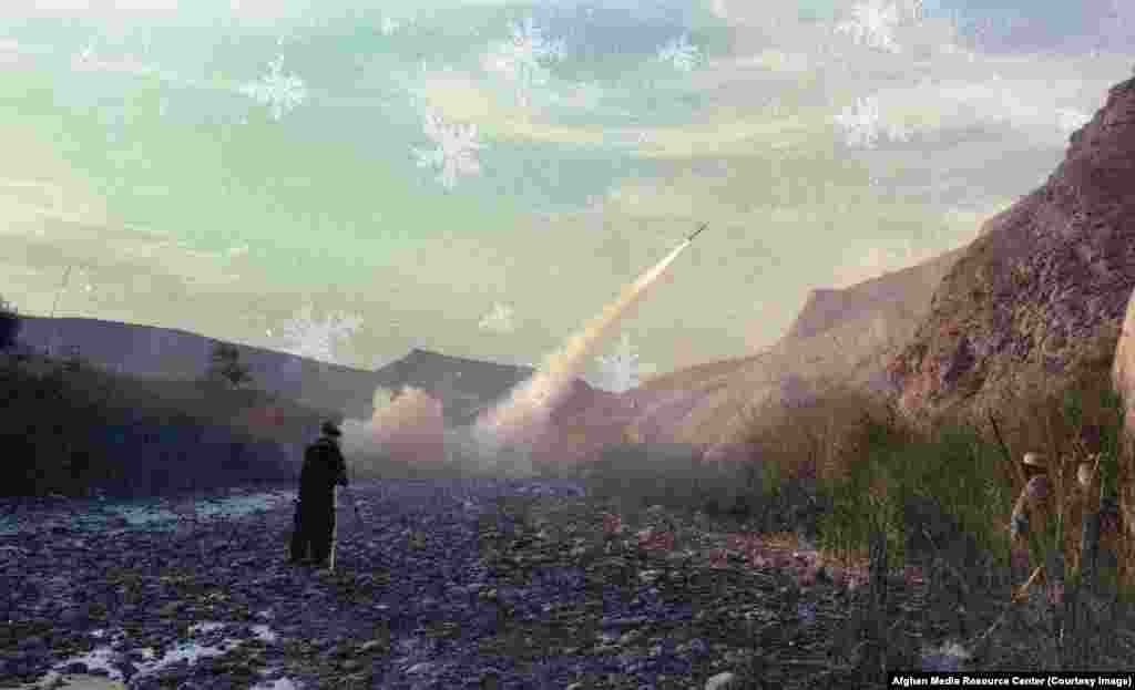 Sovjetski projektil koji ispaljuje mudžahedin. Većina naoružanja čiju nabavku je plaćala CIA za islamske militante bila je porijeklom iz SSSR-a.