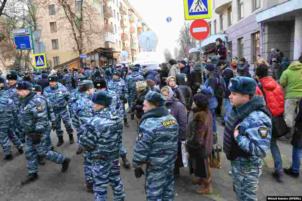 Кого они боятся?