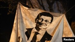 Baner sa slikom gradonačelnika Istanbula Ekrema Imamoglua.