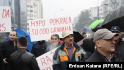 Protest korisnika kredita u švicarskim francima u Banjoj Luci, arhivska fotografija