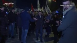 Protest zbog smjene vlade i predsjednika parlamenta Protest zbog smjene vlade i predsjednika parlamenta