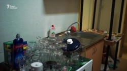 Семьи военных выселяют из общежития в Москве Семьи военных выселяют из общежития в Москве